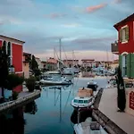 Confort Et Charme Pres Des Canaux De Port
